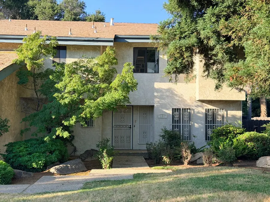 187 W Quincy Avenue, Fresno, CA 93711 - #2