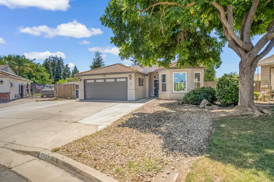 2468 S Phillip Avenue, Fresno, CA 93727 - #2
