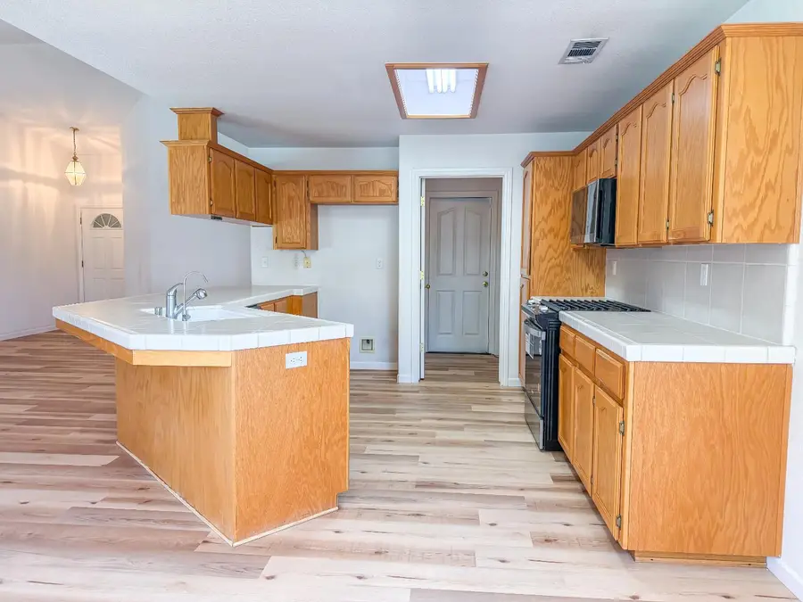 2451 W Cheryll Avenue, Porterville, CA 93257 - #2