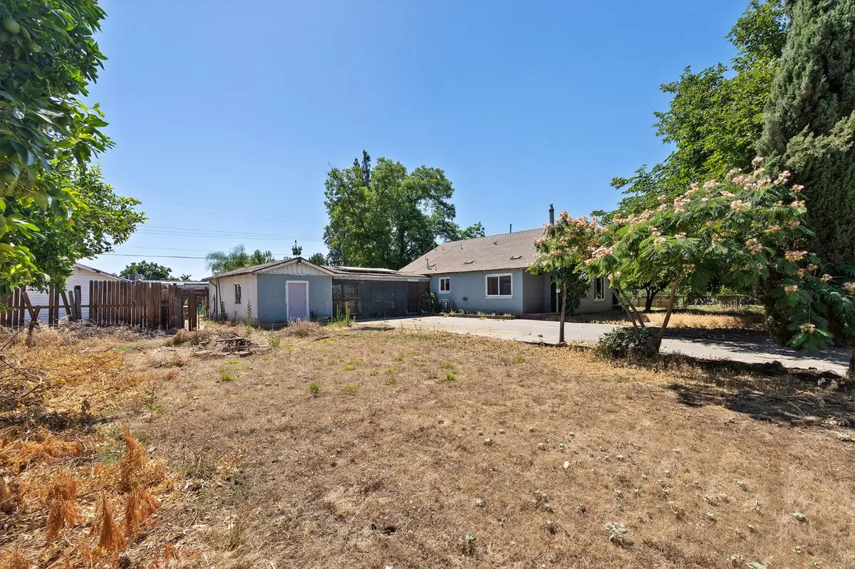 2448 S Lewis Lane, Sanger, CA 93657 - #1