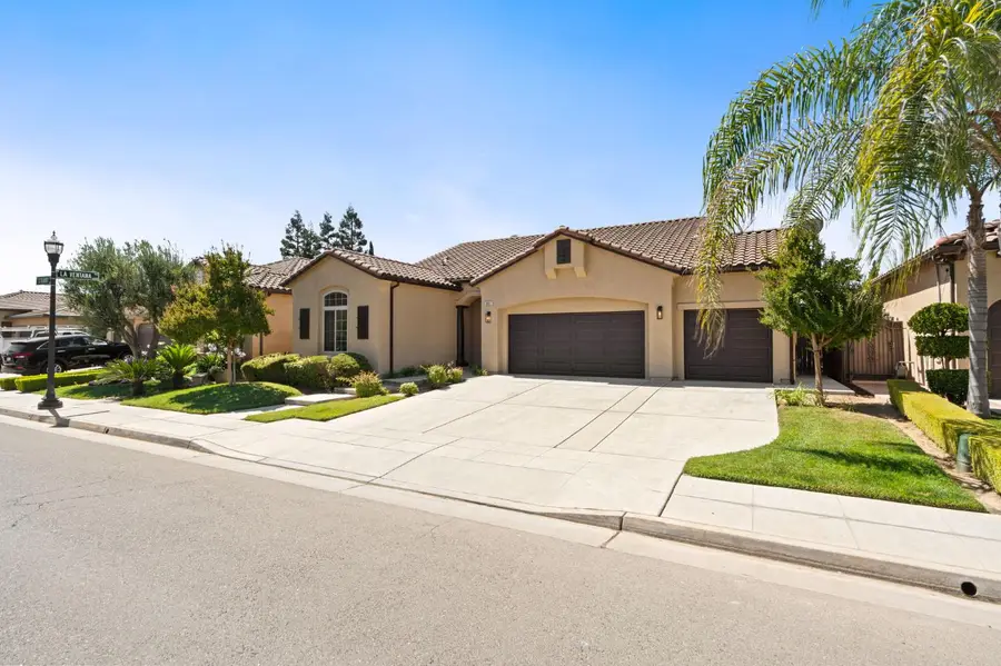 6943 W Stuart Avenue, Fresno, CA 93723 - #2