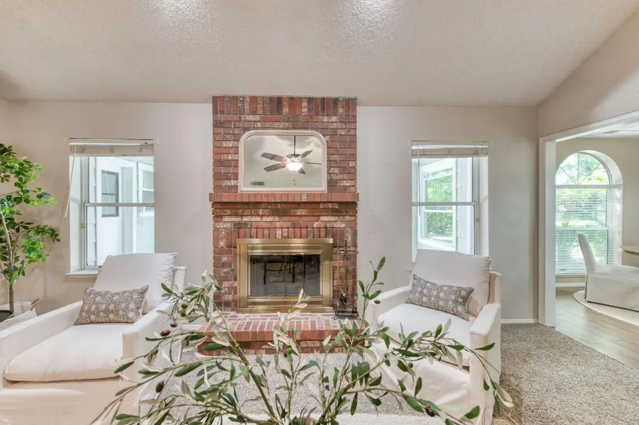152 Karen Avenue, Clovis, CA 93612 - #2