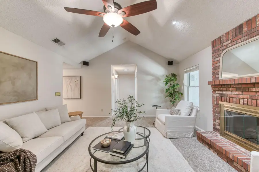 152 Karen Avenue, Clovis, CA 93612 - #3
