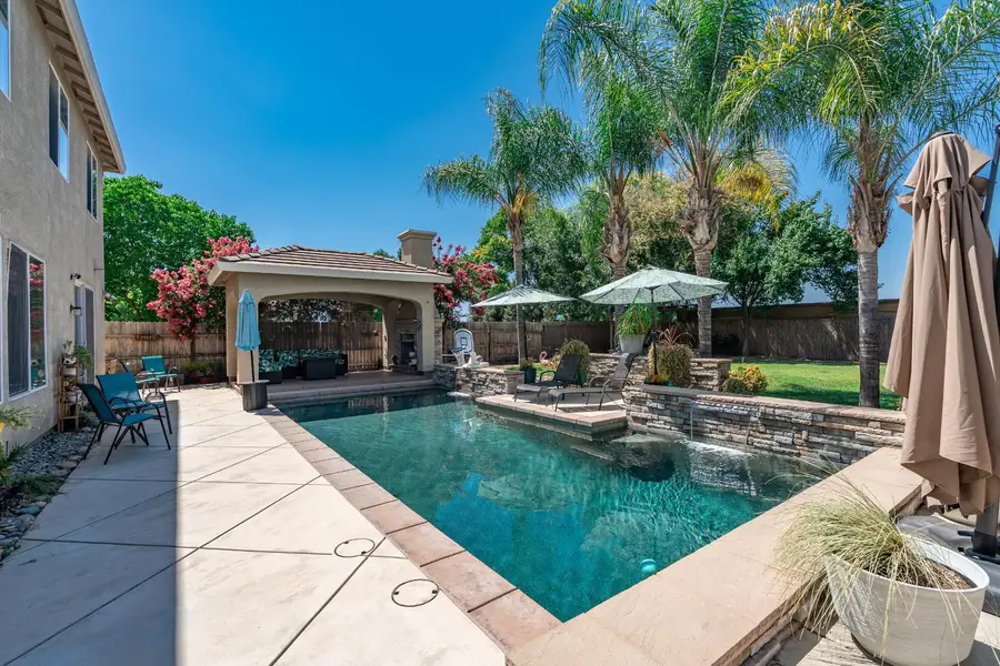 7082 E Ramona Way, Fresno, CA 93737 - #2