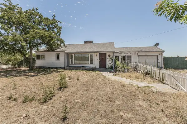 17209 E Floral Avenue, Reedley, CA 93654
