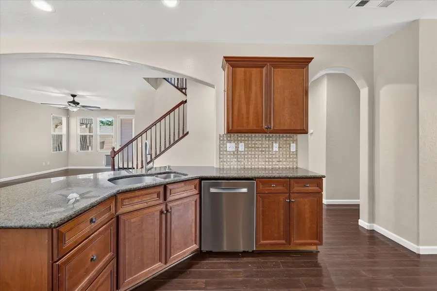 4342 W Artemisa Drive, Fresno, CA 93722 - #2