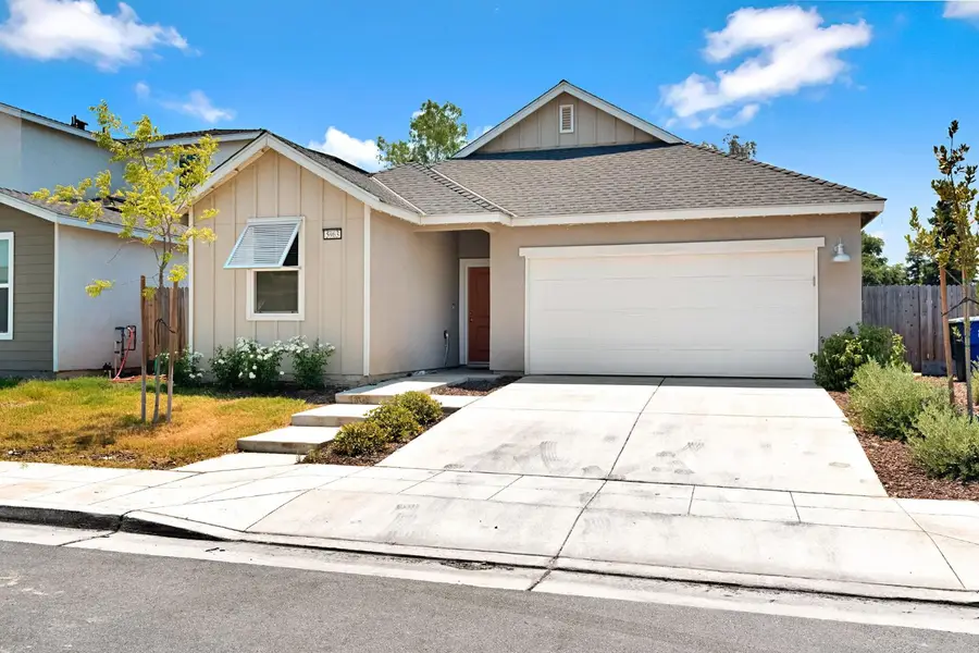 5963 W Laguna Avenue, Fresno, CA 93722 - #2
