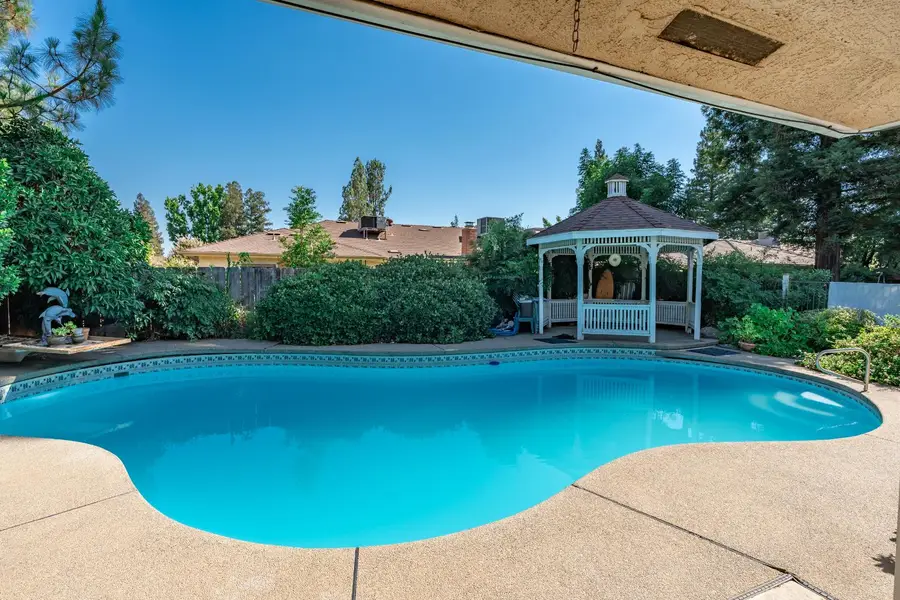 1547 E Fallbrook Avenue, Fresno, CA 93720 - #2
