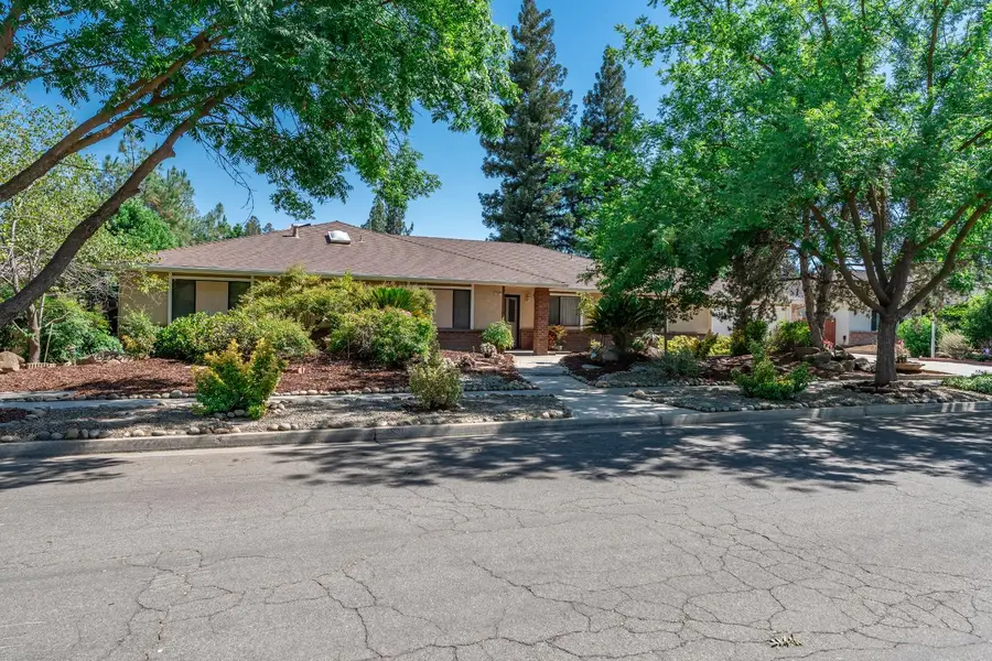 1547 E Fallbrook Avenue, Fresno, CA 93720 - #3