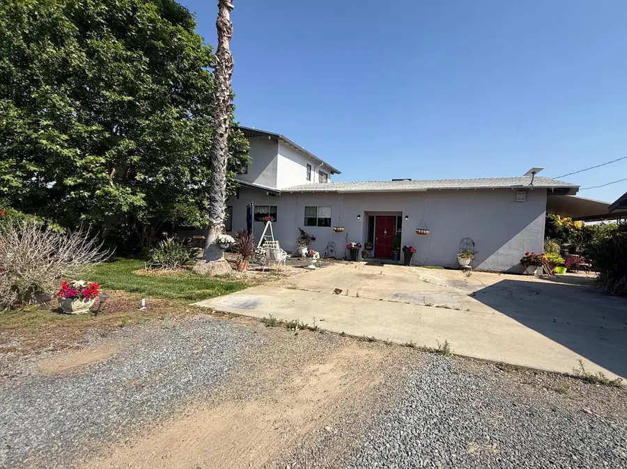 Address Withheld By Seller, Orange Cove, CA 93646 - #3