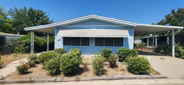 1300 W Olson Avenue #155, Reedley, CA 93654