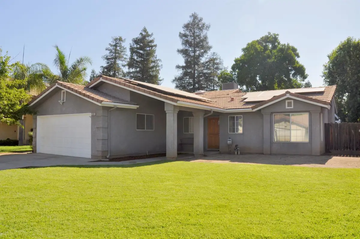 6094 N Mccaffrey Avenue, Fresno, CA 93722 - #1