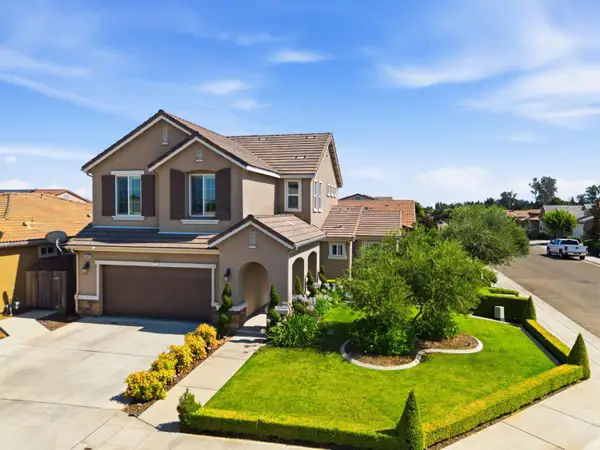 3408 Sussex Ave, Clovis, CA 93619