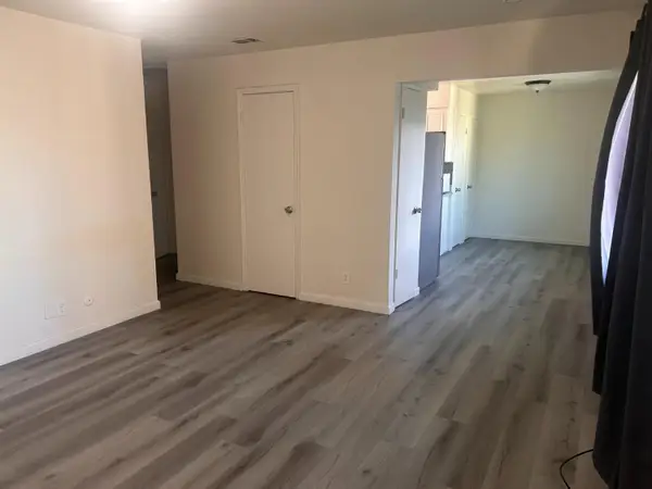 475 N Manila Avenue #202, Fresno, CA 93727
