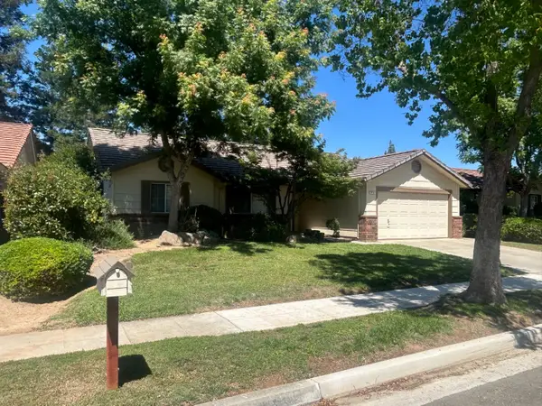 3256 W Calimyrna Avenue, Fresno, CA 93711