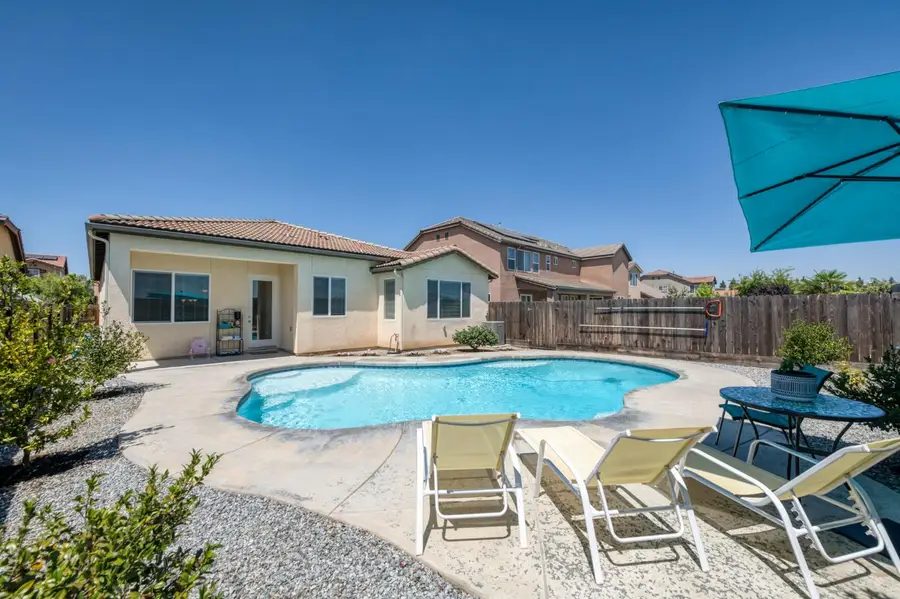 7633 E Fedora Avenue, Fresno, CA 93737 - #2