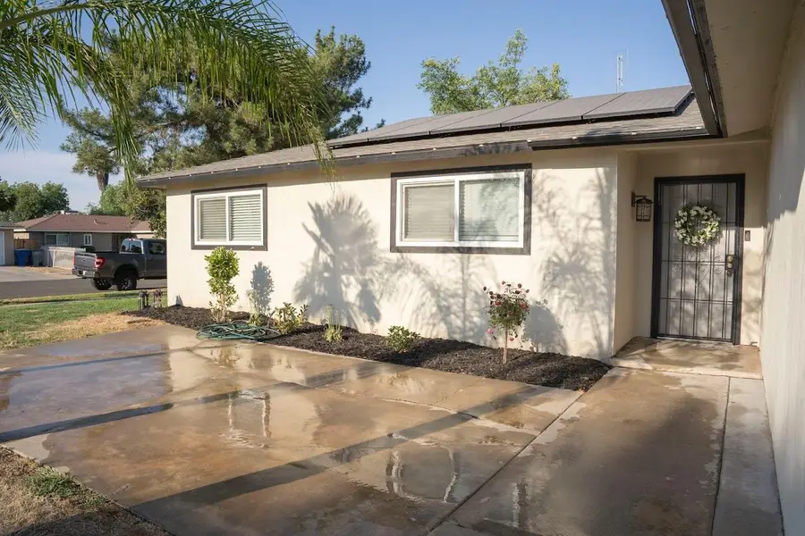 4584 N Hulbert Avenue, Fresno, CA 93705 - #2