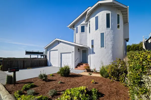 211 Washington Boulevard, Half Moon Bay, CA 94019