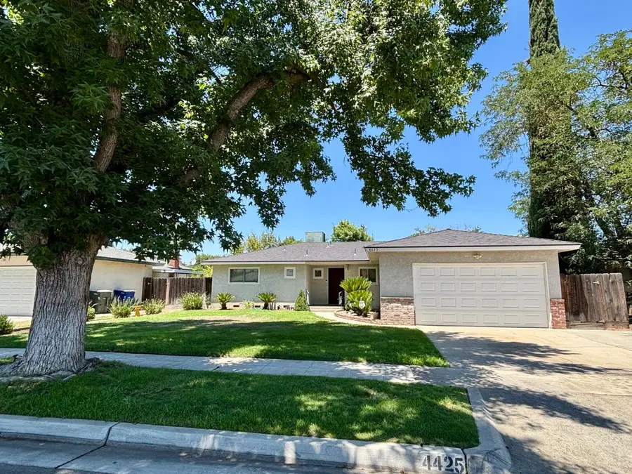 4425 E Indianapolis Avenue, Fresno, CA 93726 - #2