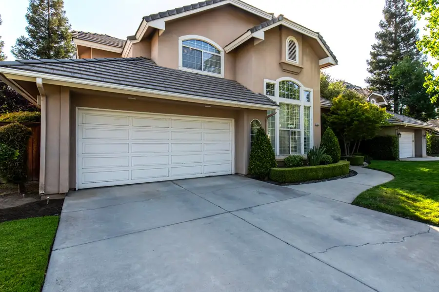 1292 E Le Parc Drive, Fresno, CA 93720 - #3