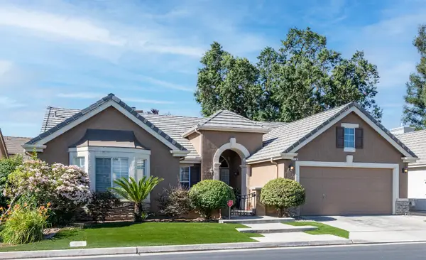 2110 W Rue St Michel, Fresno, CA 93711