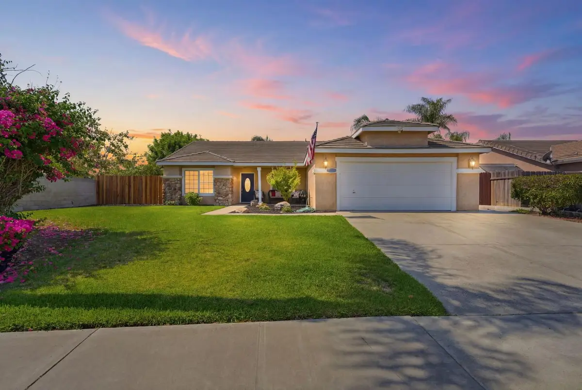 3006 Mission Drive, Hanford, CA 93230 - #1