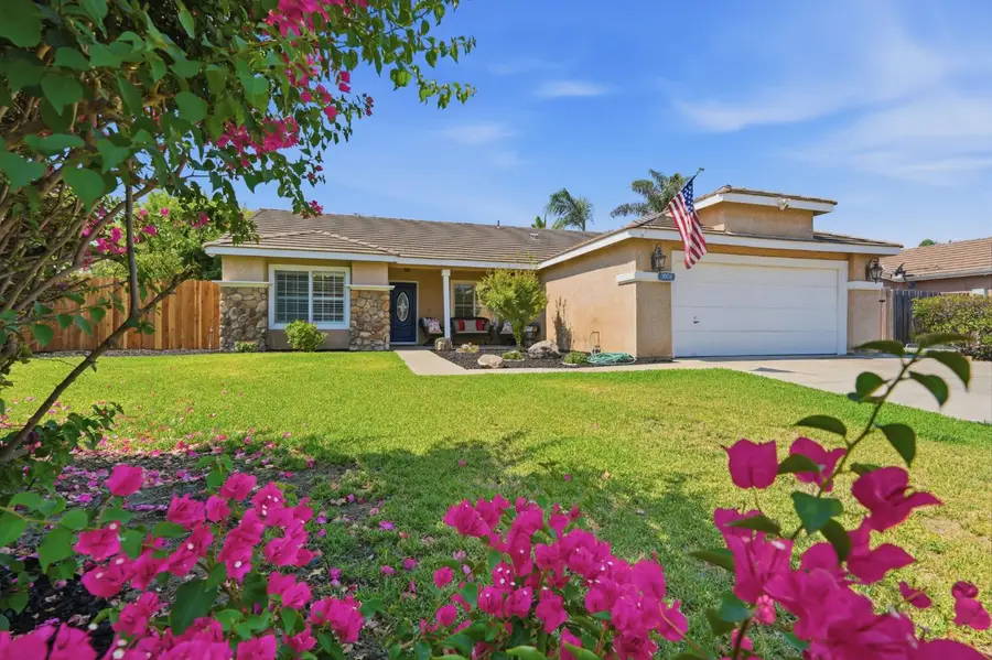 3006 Mission Drive, Hanford, CA 93230 - #3