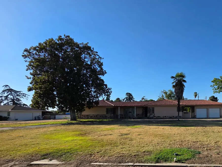 2010 W Kearney Boulevard, Fresno, CA 93706 - #2