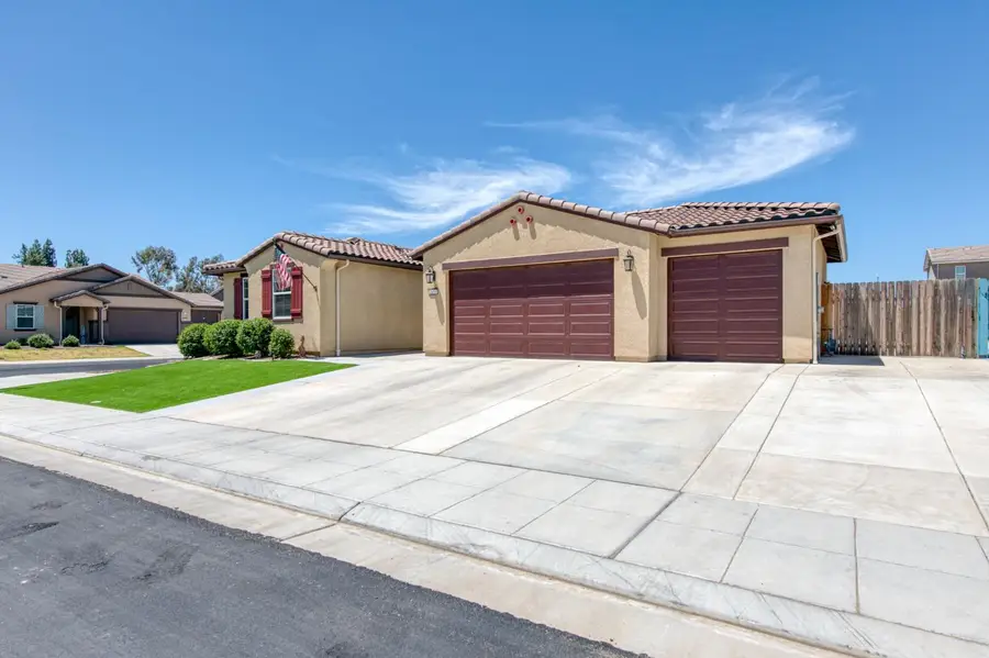 2659 N Dee Ann Avenue, Fresno, CA 93727 - #3