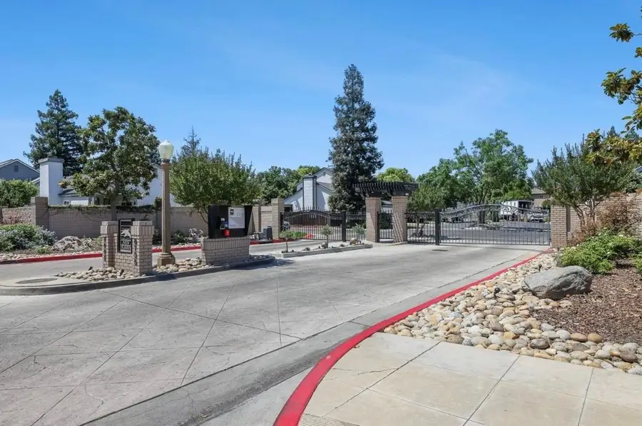 8665 N Cedar Avenue #116, Fresno, CA 93720 - #3