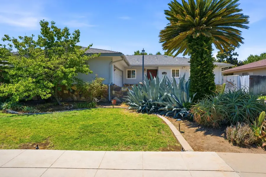 3356 E Pontiac Way, Fresno, CA 93726 - #2