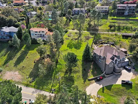 17381 Holiday Dr, Morgan Hill, CA 95037 - #2