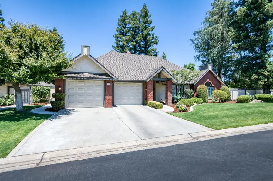 2555 W Bluff Avenue #101, Fresno, CA 93711 - #2