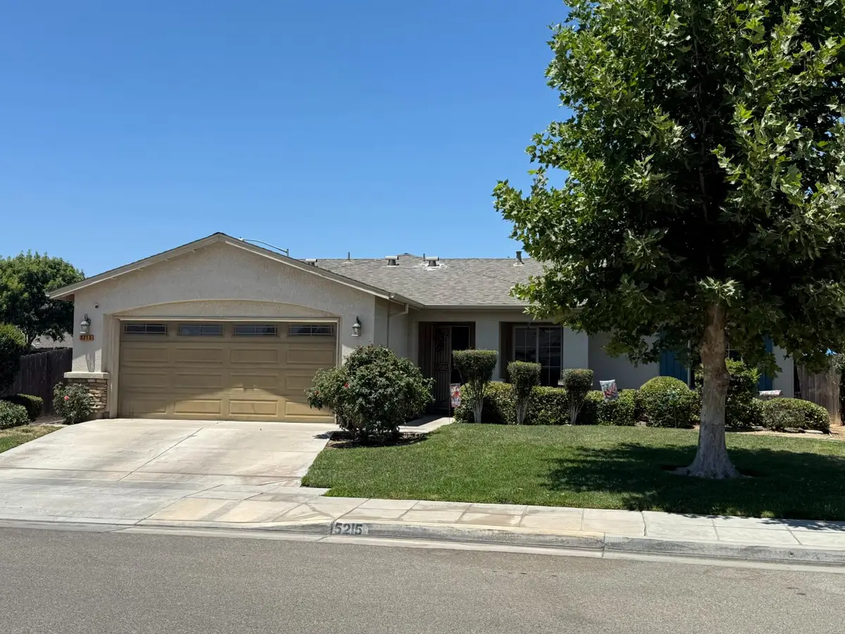 5215 E Hoxie Avenue, Fresno, CA 93725 - #1