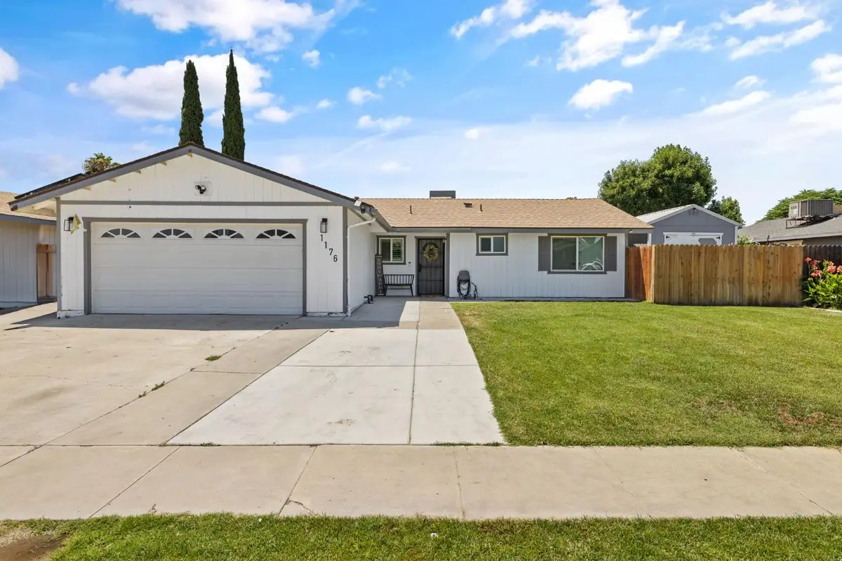 1176 Robin Avenue, Hanford, CA 93230 - #1
