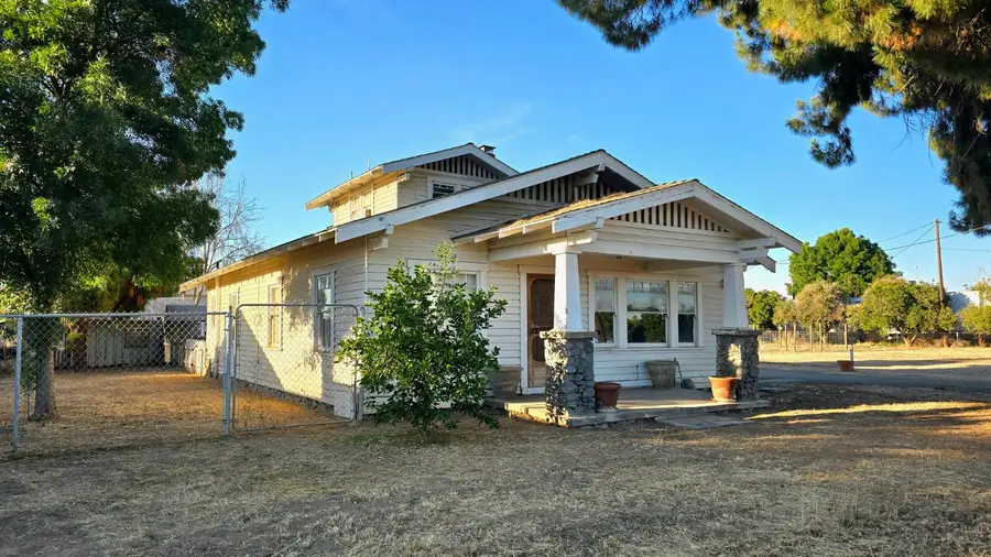 7132 Avenue 404, Dinuba, CA 93618 - #2