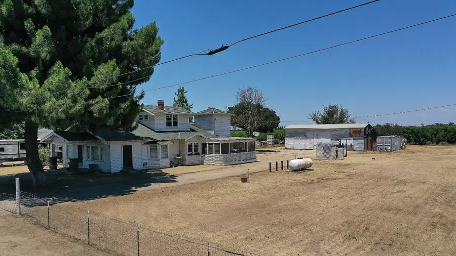 7132 Avenue 404, Dinuba, CA 93618 - #3