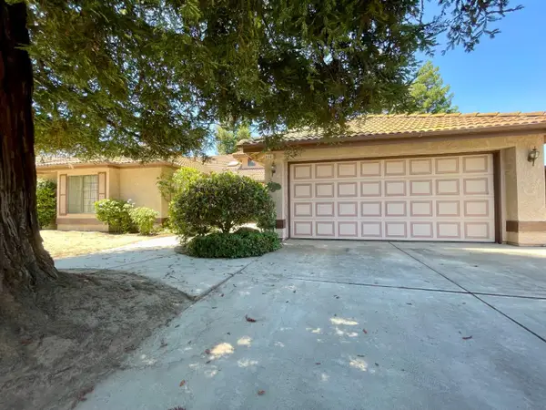 838 E Catalina Circle, Fresno, CA 93730