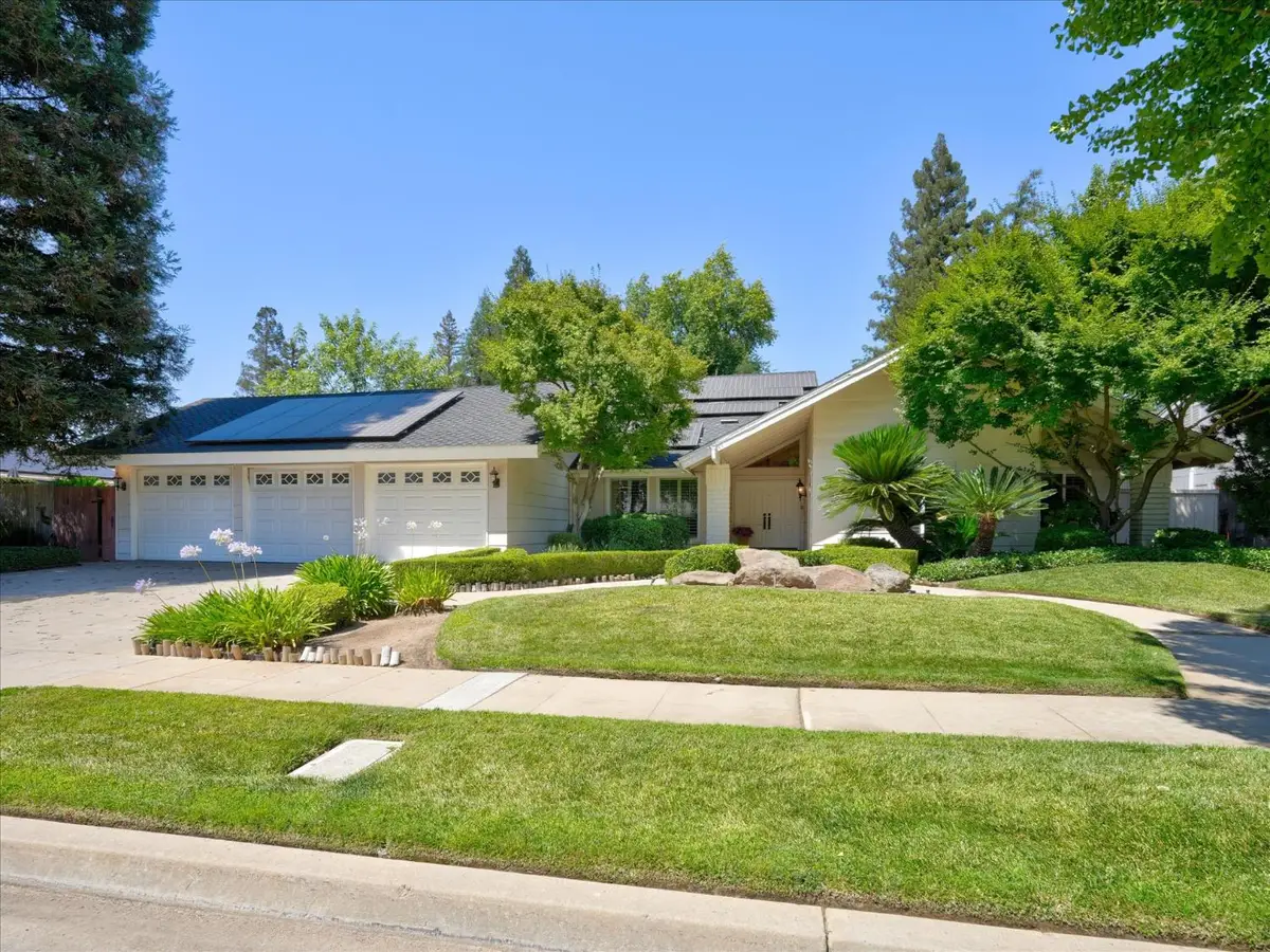 280 E Lisa Avenue, Fresno, CA 93720 - #1