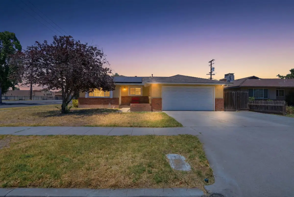 2519 E Buckingham Way, Fresno, CA 93726 - #1