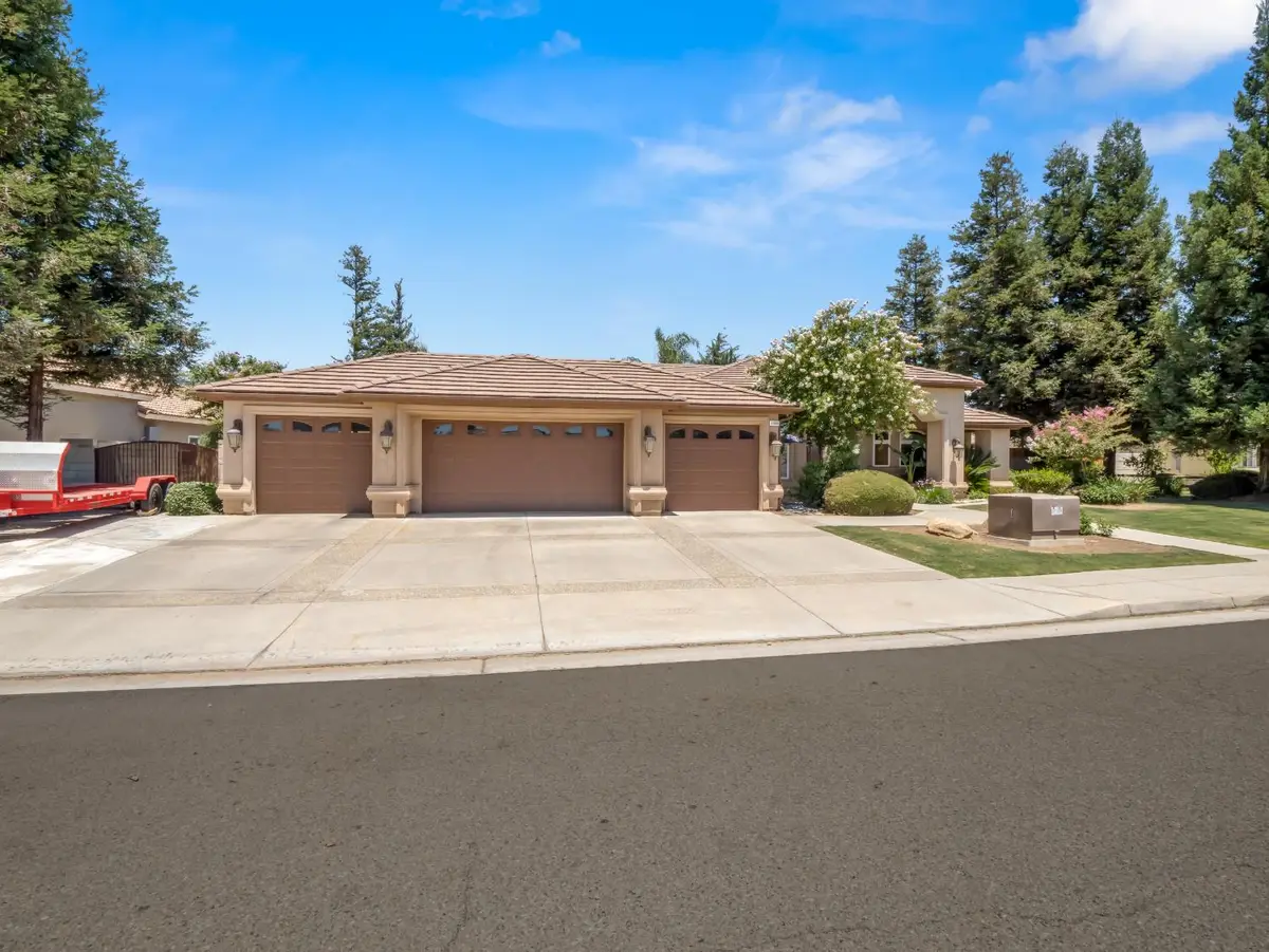 3055 Glenville Avenue, Madera, CA 93637 - #1