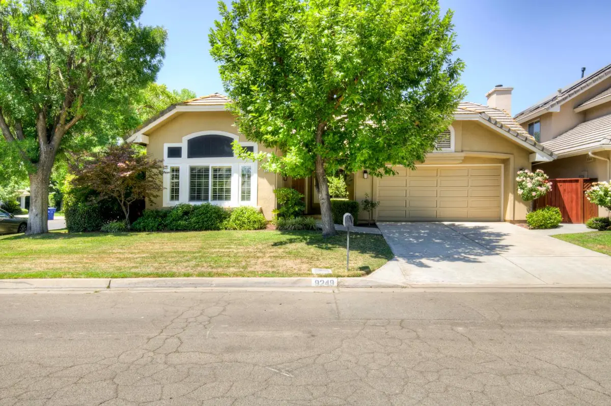 9249 N Bayford Street, Fresno, CA 93720 - #1