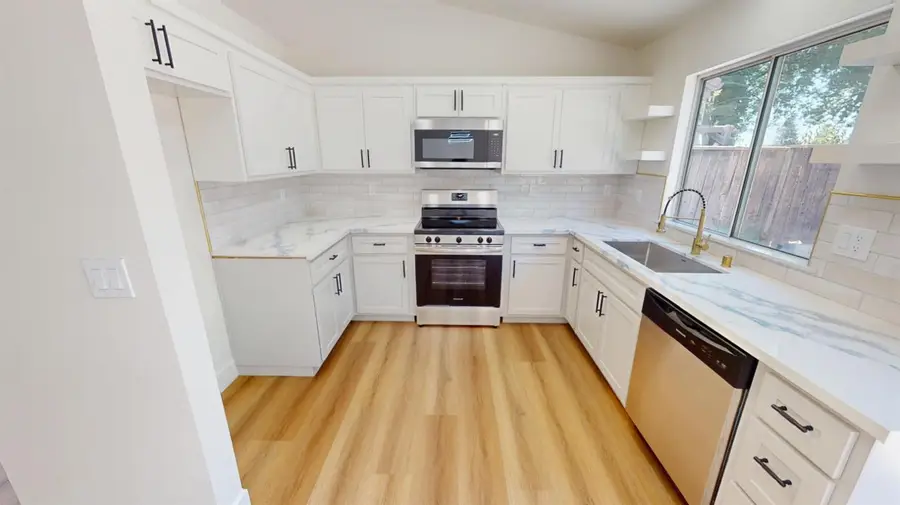 2370 E Jordan Avenue, Fresno, CA 93720 - #3