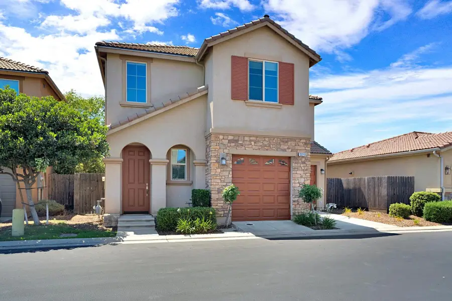 3270 Alps Lane, Clovis, CA 93619 - #3