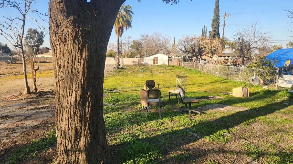 3911 Jensen Avenue E, Fresno, CA 93725 - #1