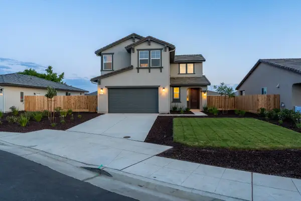 881 E Ahronian Avenue, Fowler, CA 93625