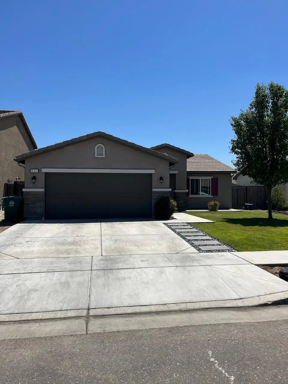 561 Fir Avenue, Sanger, CA 93657 - #1