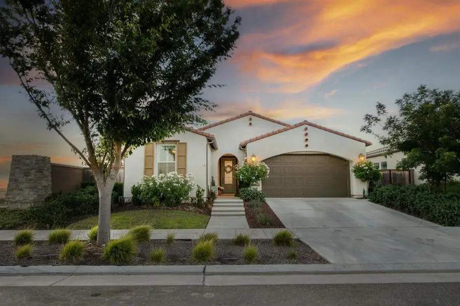 501 Overstone Avenue, Madera, CA 93636 - #3