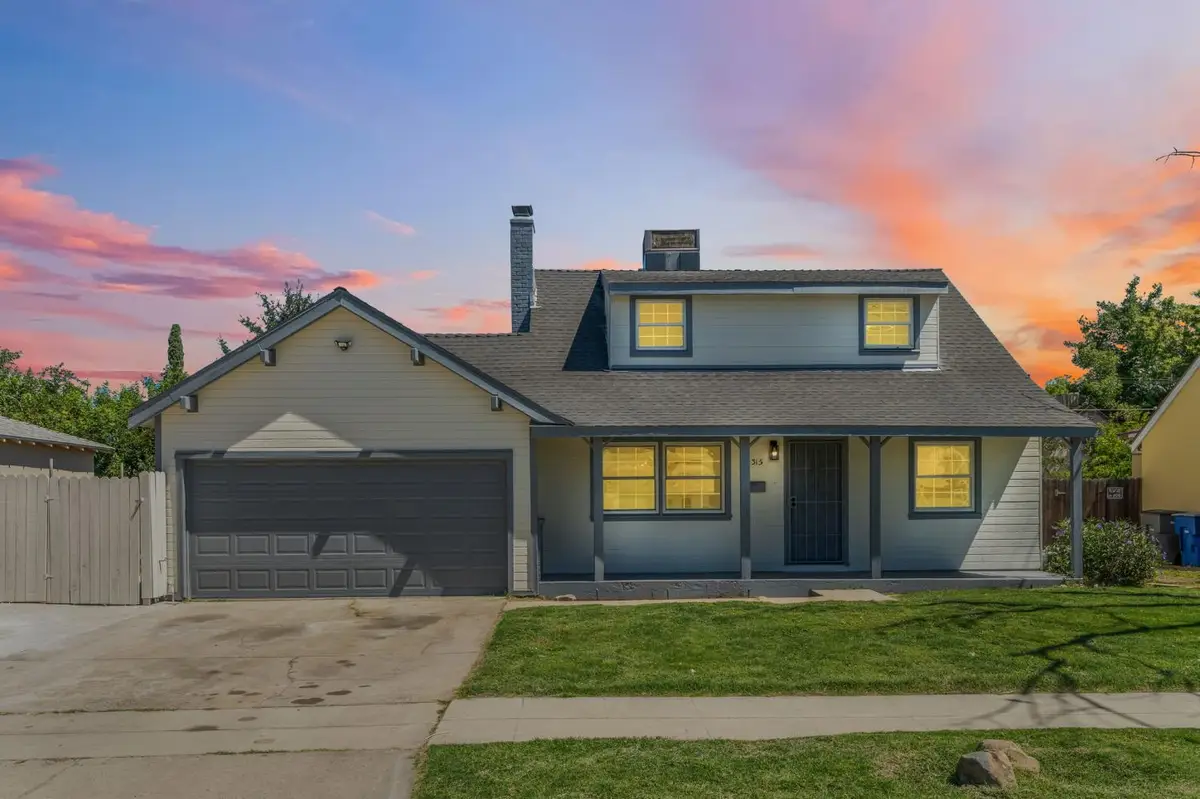 2315 E Santa Ana Avenue, Fresno, CA 93726 - #1