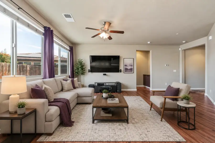 3002 Redington Avenue, Clovis, CA 93619 - #3